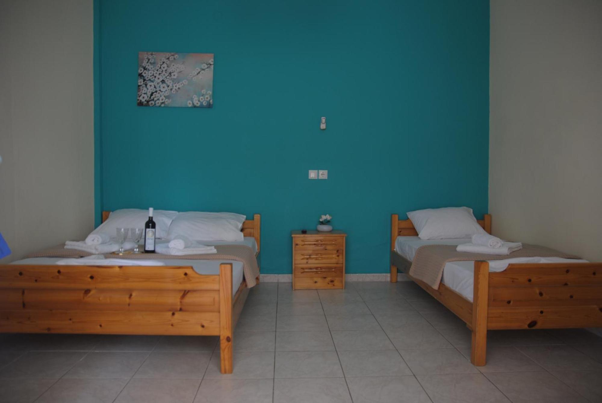 Light Blue Paralia Apartments Extérieur photo