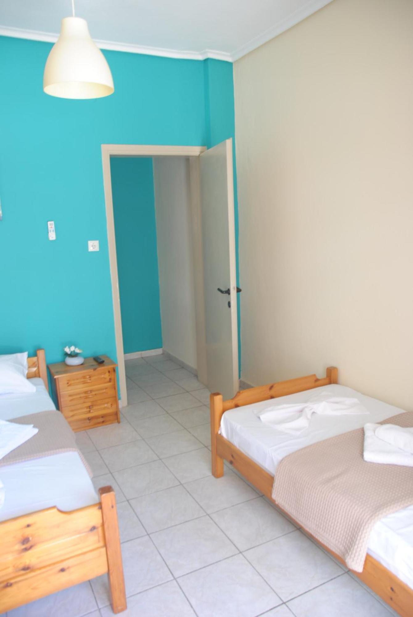 Light Blue Paralia Apartments Extérieur photo