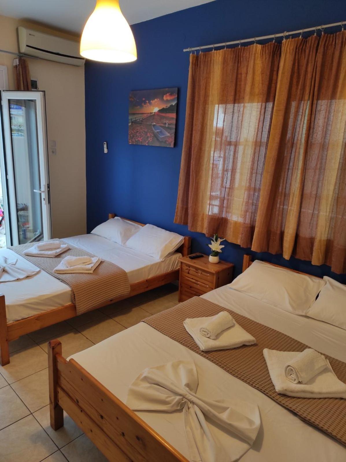 Light Blue Paralia Apartments Extérieur photo